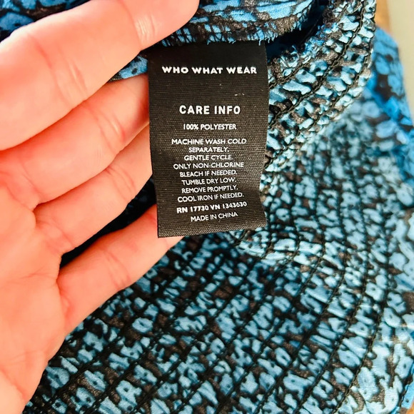 Who What Wear Blue Flower Darling Ditsy Blouse Women’s Size Small - Picture 8 of 10